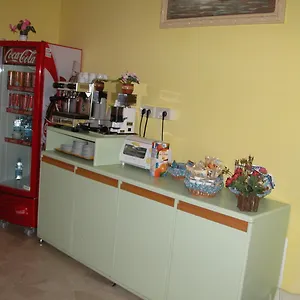 Cinzia Italia